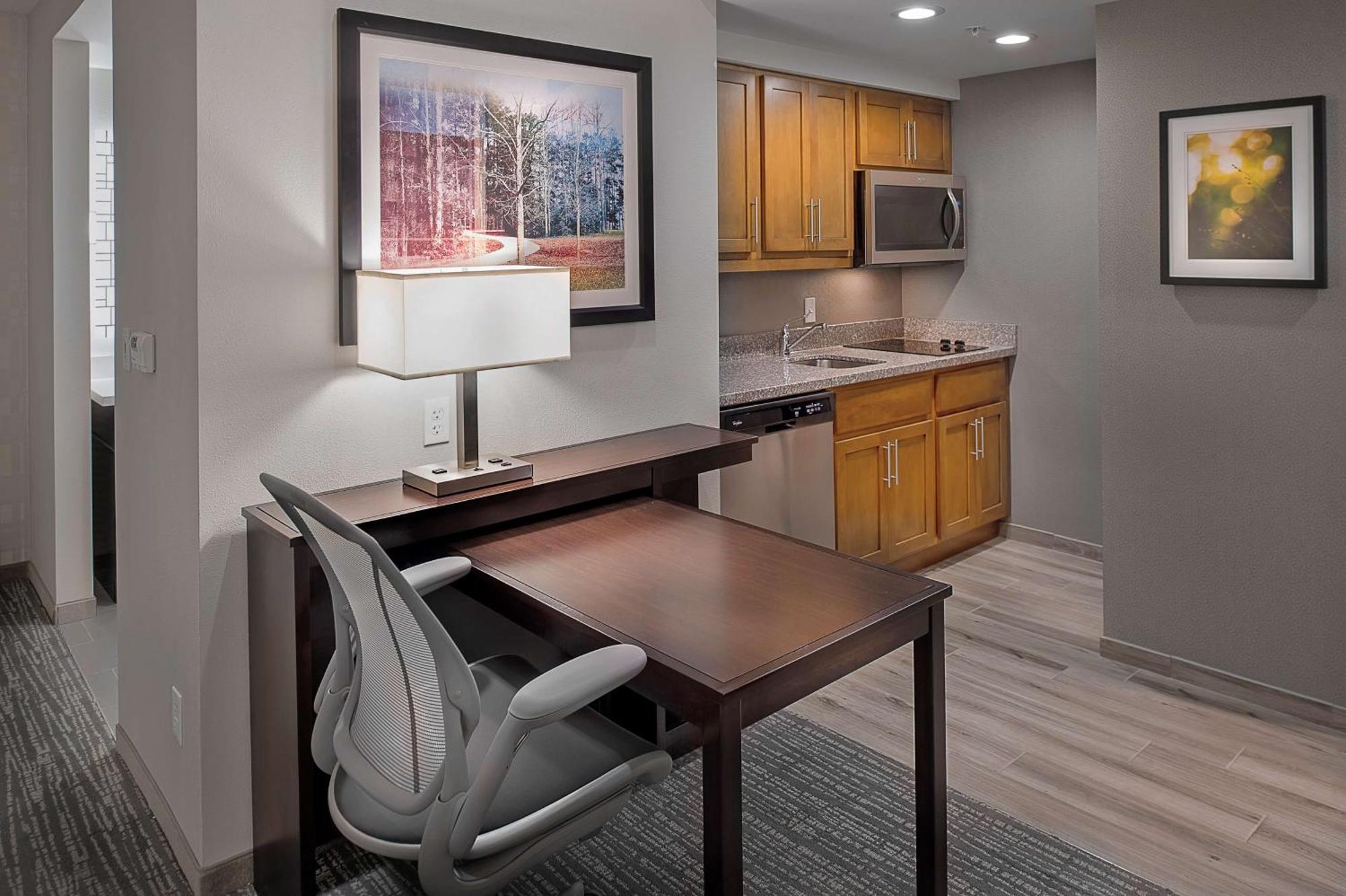 Hotel Homewood By Hilton St. Louis Westport