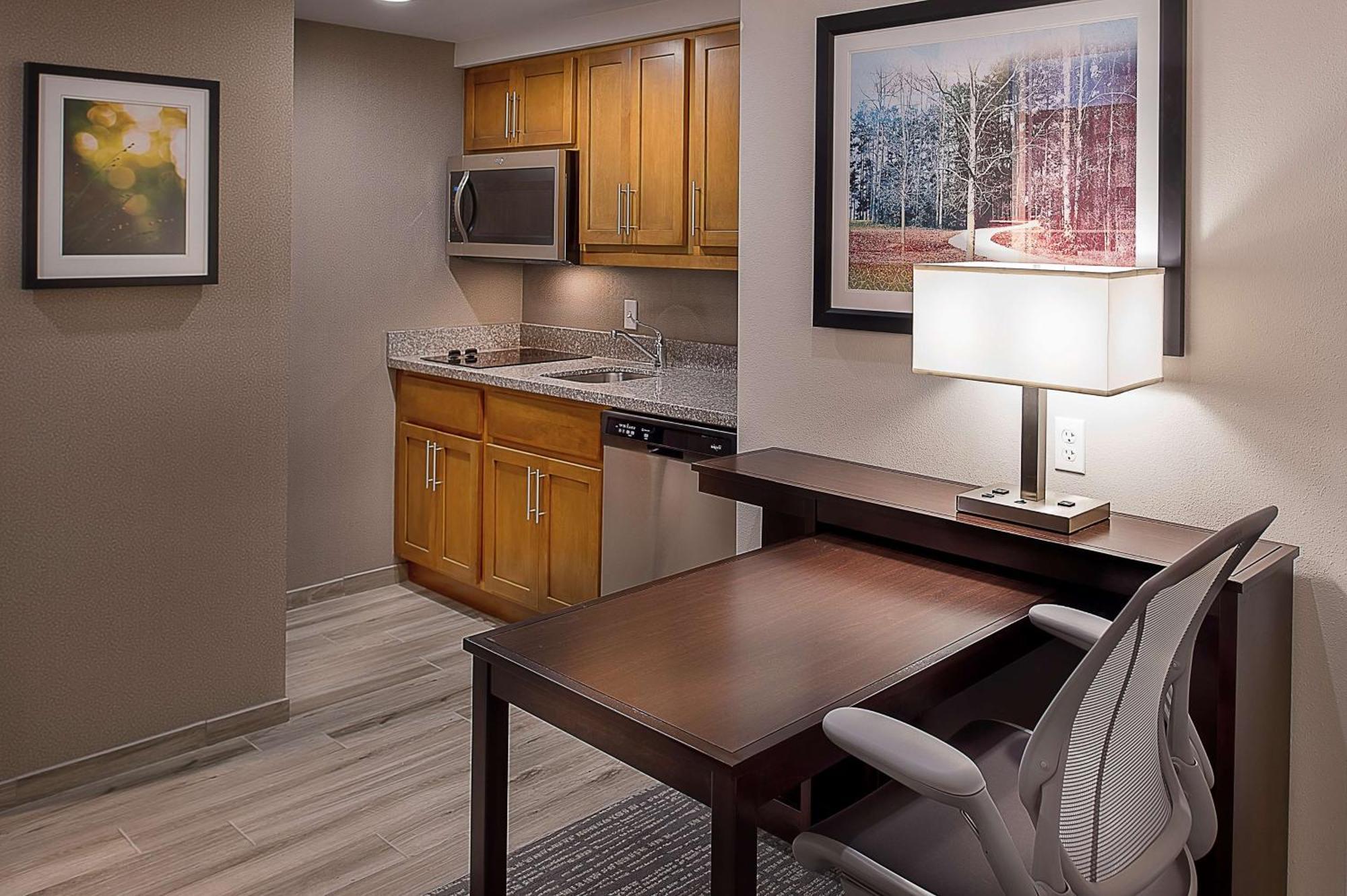 Hotel Homewood By Hilton St. Louis Westport